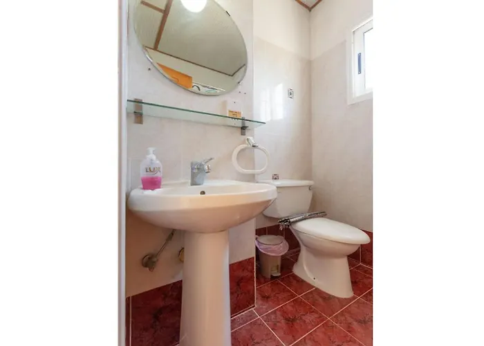 Sun Thio Villa Polis